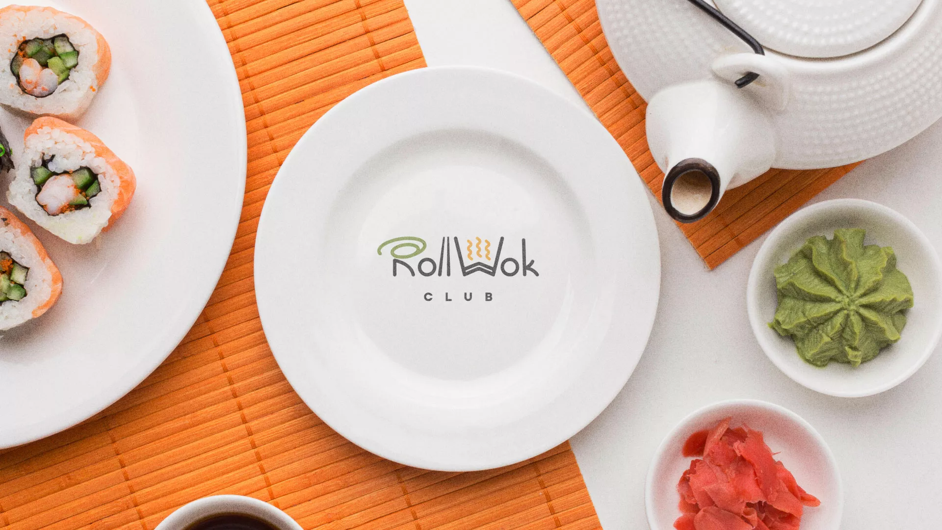 Разработка логотипа и фирменного стиля суши-бара «Roll Wok Club» в Петушках